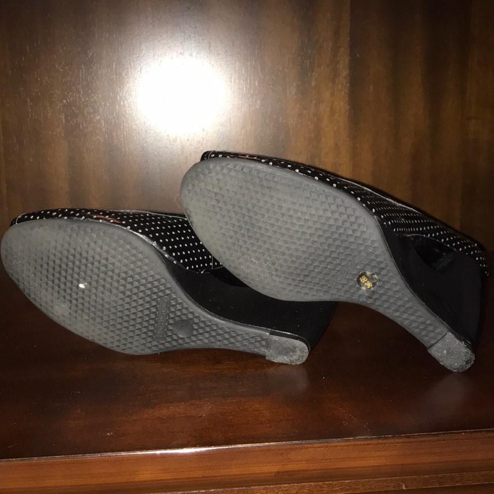 DONATING BCBGirls Black Wedge Heels - Picture 7 of 8
